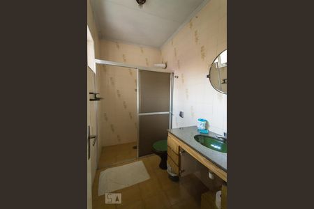 Casa à venda com 180m², 3 quartos e 6 vagasSuíte Banheiro