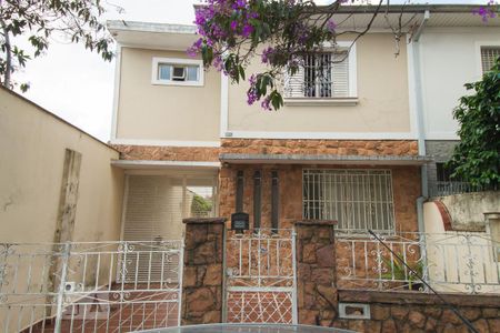 Casa à venda com 180m², 3 quartos e 6 vagasFachada