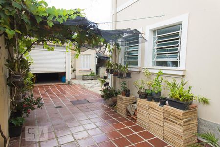 Casa à venda com 180m², 3 quartos e 6 vagasFachada