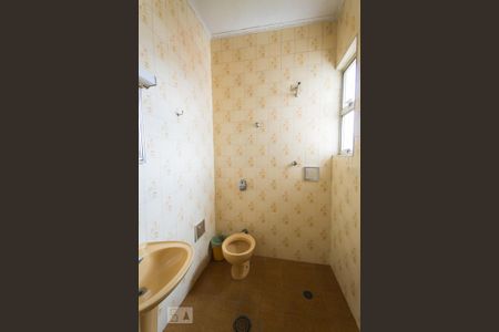 Casa à venda com 180m², 3 quartos e 6 vagasBanheiro