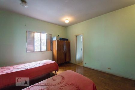 Casa à venda com 180m², 3 quartos e 6 vagasQuarto 2 - Suíte