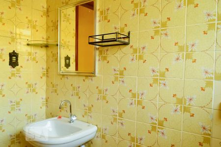 Casa para alugar com 170m², 3 quartos e 1 vaga Casa para alugar com 170m², 3 quartos e 1 vagaBanheiro Espelho