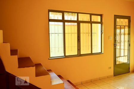 Sala Entrada de casa para alugar com 3 quartos, 170m² em Vila Ré, São Paulo