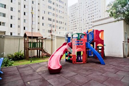 Apartamento à venda com 42m², 2 quartos e 1 vaga Apartamento à venda com 42m², 2 quartos e 1 vagaÁrea comum - Playground