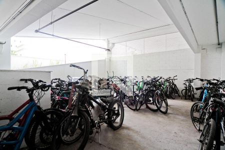 Apartamento à venda com 42m², 2 quartos e 1 vaga Apartamento à venda com 42m², 2 quartos e 1 vagaBicicletário