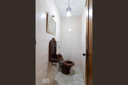 Casa para alugar com 278m², 5 quartos e 2 vagas Casa para alugar com 278m², 5 quartos e 2 vagasLavabo 1