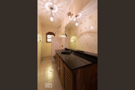 Casa para alugar com 278m², 5 quartos e 2 vagas Casa para alugar com 278m², 5 quartos e 2 vagasBanheiro 2