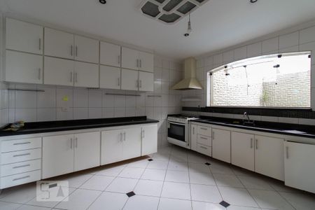 Casa para alugar com 278m², 5 quartos e 2 vagas Casa para alugar com 278m², 5 quartos e 2 vagasCozinha