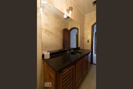 Casa para alugar com 278m², 5 quartos e 2 vagas Casa para alugar com 278m², 5 quartos e 2 vagasBanheiro 2