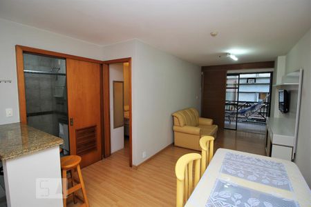 Sala de apartamento para alugar com 1 quarto, 55m² em Flamengo, Rio de Janeiro