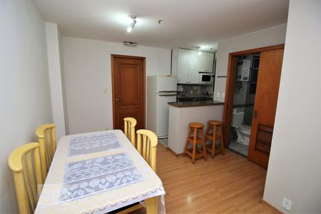 Sala de apartamento para alugar com 1 quarto, 55m² em Flamengo, Rio de Janeiro
