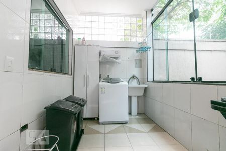 Casa à venda com 230m², 3 quartos e 5 vagasÁrea de Serviço