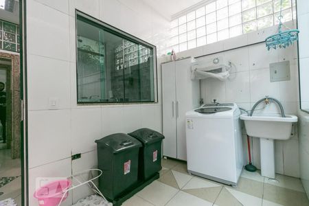 Casa à venda com 230m², 3 quartos e 5 vagasÁrea de Serviço