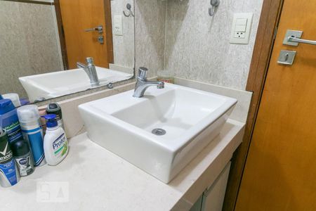 Casa à venda com 230m², 3 quartos e 5 vagasBanheiro da Suíte 3