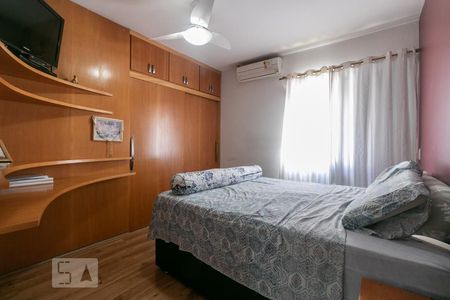 Casa à venda com 230m², 3 quartos e 5 vagasSuíte 3