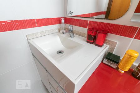 Casa à venda com 230m², 3 quartos e 5 vagasBanheiro da Suíte 1