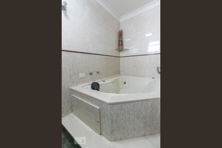 Casa à venda com 230m², 3 quartos e 5 vagasBanheiro da Suíte 3