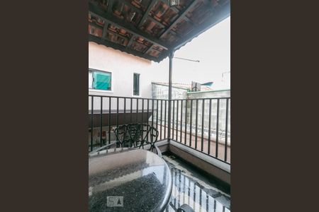 Casa à venda com 230m², 3 quartos e 5 vagasVaranda da Suíte 2