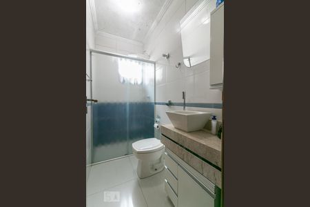 Casa à venda com 230m², 3 quartos e 5 vagasBanheiro da Suíte 2