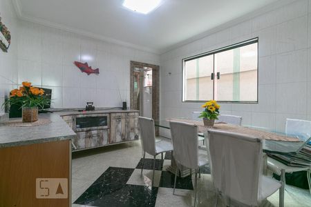 Casa à venda com 230m², 3 quartos e 5 vagasCopa