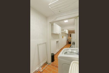 Casa à venda com 240m², 5 quartos e 2 vagasÁrea de Serviço 2