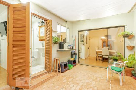 Casa à venda com 240m², 5 quartos e 2 vagasQuintal