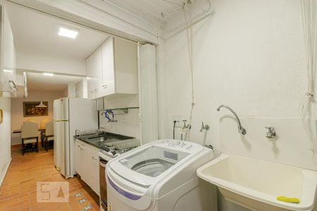 Casa à venda com 240m², 5 quartos e 2 vagasÁrea de Serviço 2