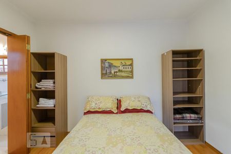 Casa à venda com 240m², 5 quartos e 2 vagasSuite 3