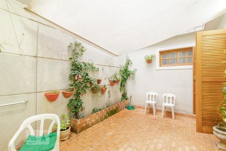 Casa à venda com 240m², 5 quartos e 2 vagasQuintal