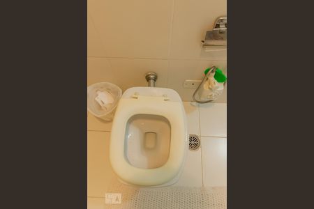 Casa à venda com 240m², 5 quartos e 2 vagasBanheiro da Suite 1