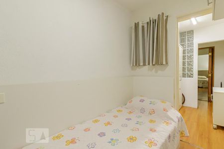 Casa à venda com 240m², 5 quartos e 2 vagasQuarto de Serviço