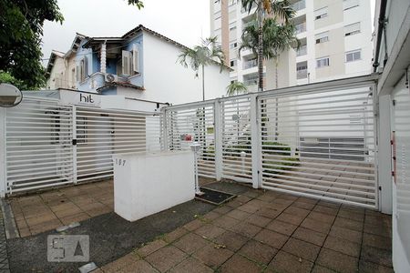 Apartamento para alugar com 56m², 2 quartos e 2 vagas Apartamento para alugar com 56m², 2 quartos e 2 vagasFachada