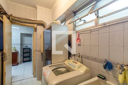 Apartamento à venda com 110m², 4 quartos e 1 vaga Apartamento à venda com 110m², 4 quartos e 1 vagaLavanderia