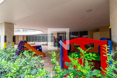 Apartamento à venda com 110m², 4 quartos e 1 vaga Apartamento à venda com 110m², 4 quartos e 1 vagaÁrea comum - Playground