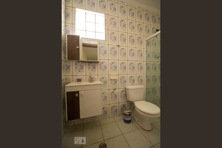 Casa para alugar com 62m², 2 quartos e sem vagaBanheiro