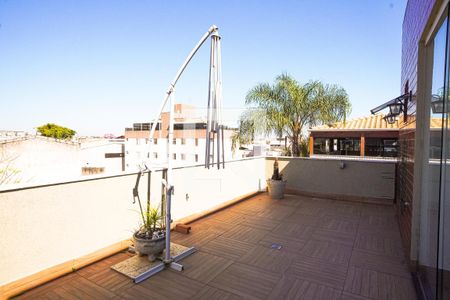 Apartamento à venda com 180m², 4 quartos e 2 vagasVaranda