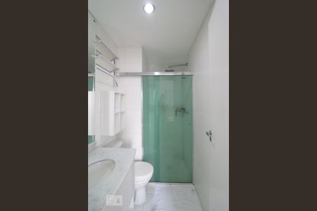 Apartamento para alugar com 65m², 3 quartos e 1 vagaBanheiro da suite 1