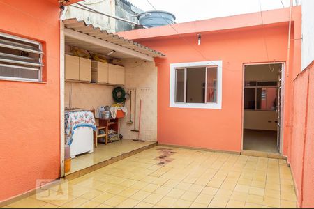 Casa à venda com 179m², 2 quartos e 2 vagasQuintal