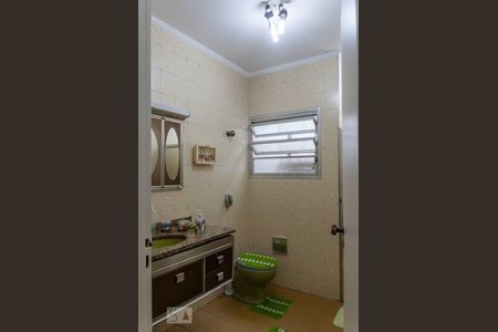 Casa à venda com 179m², 2 quartos e 2 vagasBanheiro