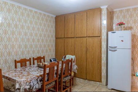 Casa à venda com 179m², 2 quartos e 2 vagasCozinha