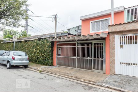Casa à venda com 179m², 2 quartos e 2 vagasFachada