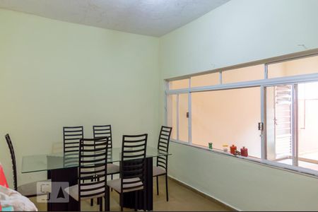 Casa à venda com 179m², 2 quartos e 2 vagasQuarto 3