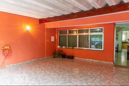 Casa à venda com 179m², 2 quartos e 2 vagasGaragem