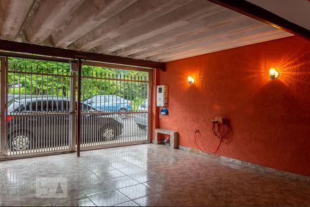 Casa à venda com 179m², 2 quartos e 2 vagasGaragem