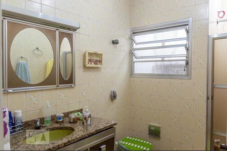 Casa à venda com 179m², 2 quartos e 2 vagasBanheiro