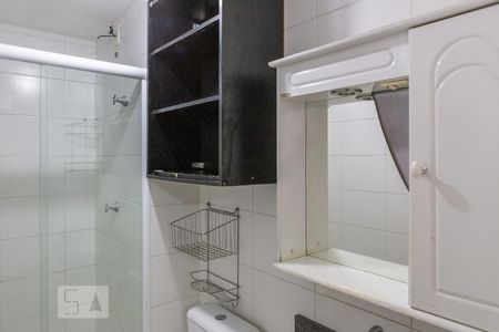 Banheiro de apartamento para alugar com 1 quarto, 32m² em Água Branca, São Paulo