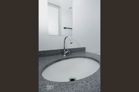 Apartamento à venda com 32m², 1 quarto e sem vagaBanheiro - Torneira