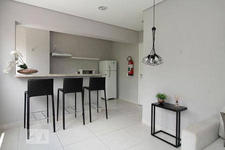 Apartamento à venda com 32m², 1 quarto e sem vagaÁrea comum - Salão de festas