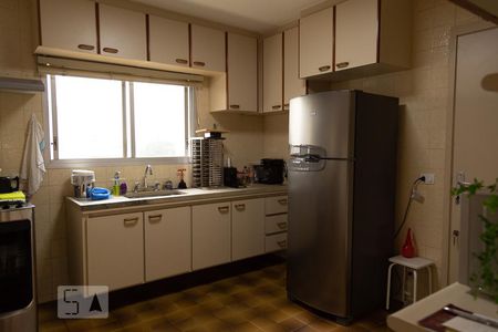 Apartamento para alugar com 120m², 3 quartos e 1 vaga Apartamento para alugar com 120m², 3 quartos e 1 vagaCozinha