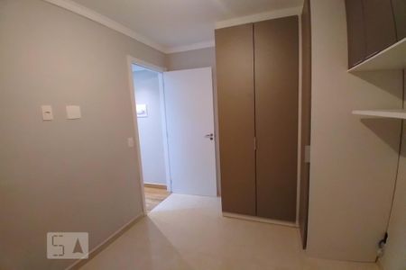 Quarto 2 de apartamento para alugar com 2 quartos, 40m² em Jardim Taboão, São Paulo